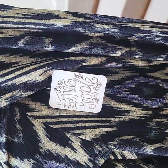 NWT Free People Tunic Top S Off Shoulder & Curved Hem Flowy - Picture 5 of 8